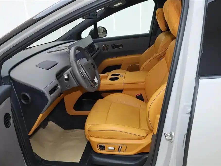 Li Auto i8 2025 Standard Edition — миниатюра 18