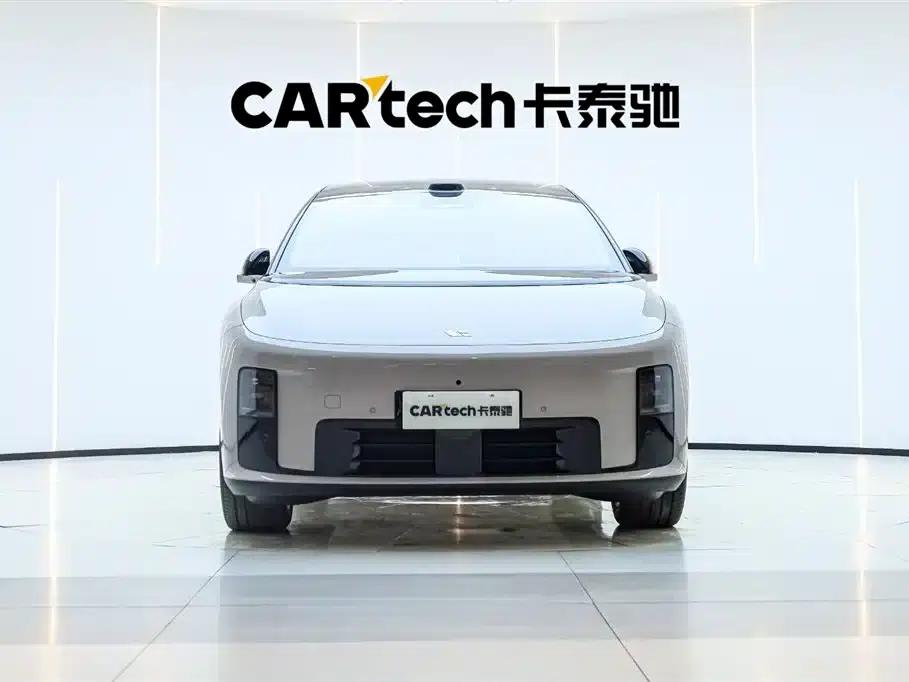 Li Auto i8 2025 Standard Edition — миниатюра 3
