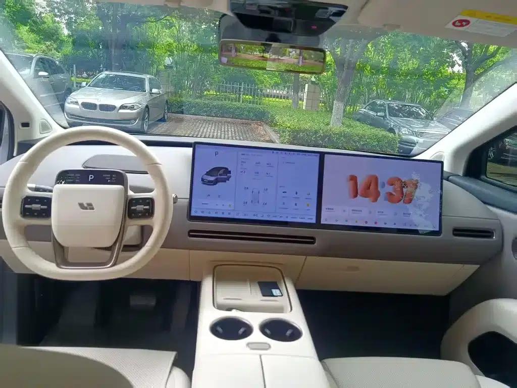 Li Auto i8 2025 Standard Edition — миниатюра 4