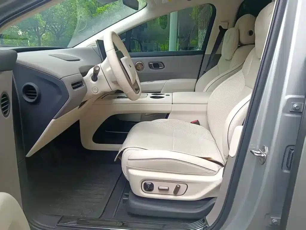 Li Auto i8 2025 Standard Edition — миниатюра 6