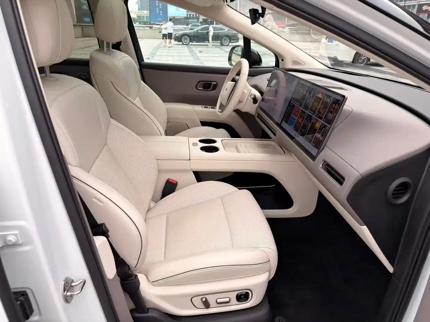 Li Auto i8 2025 Standard Edition — миниатюра 11