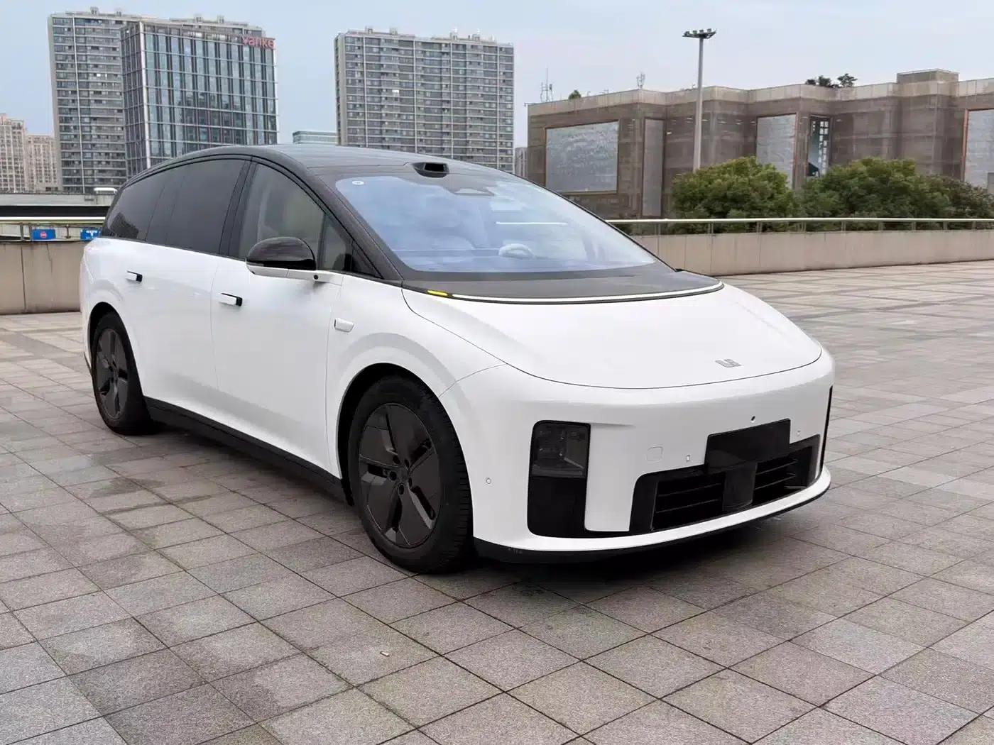 Li Auto i8 2025 Standard Edition — миниатюра 3