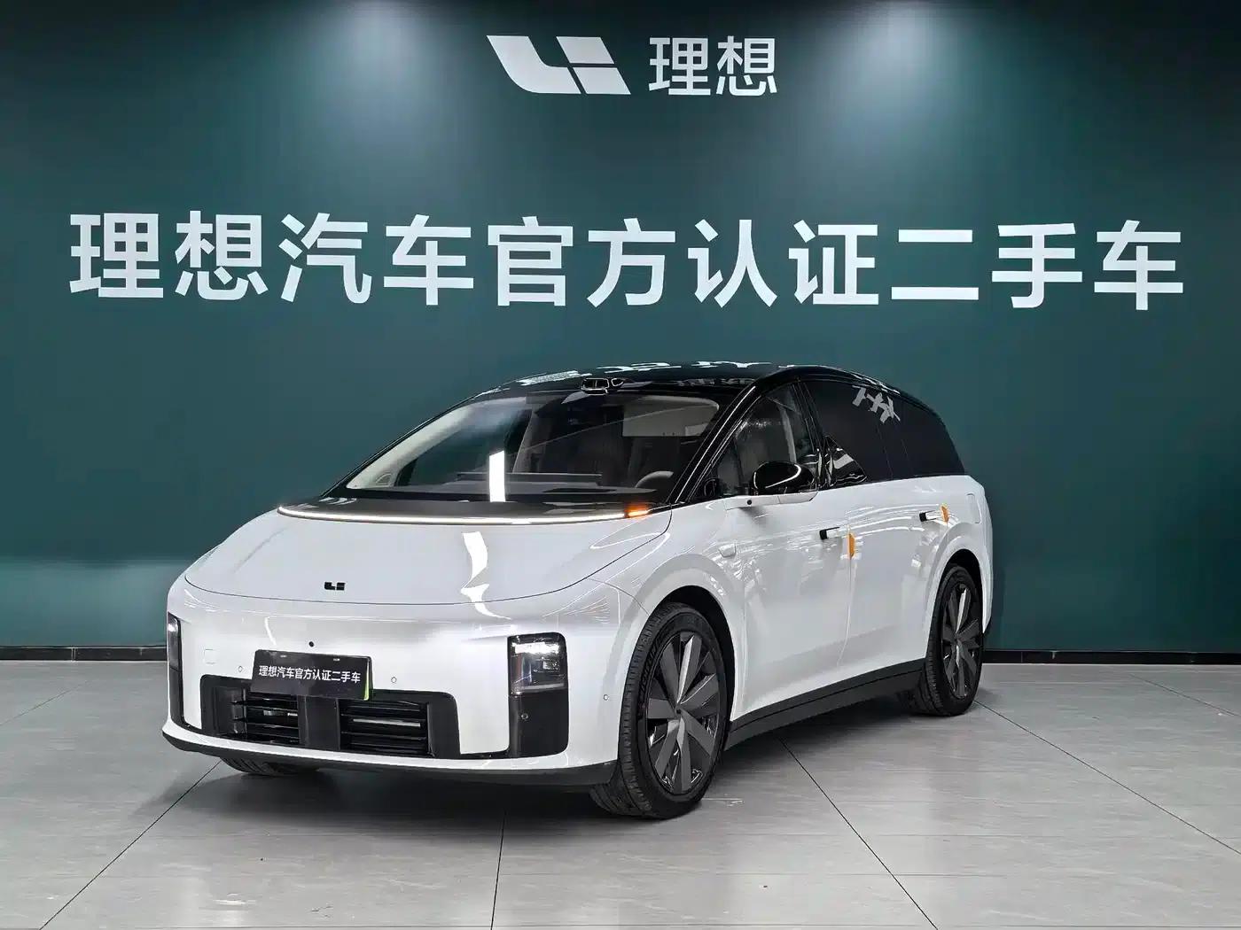 Li Auto i8 2025 Standard Edition — миниатюра 1