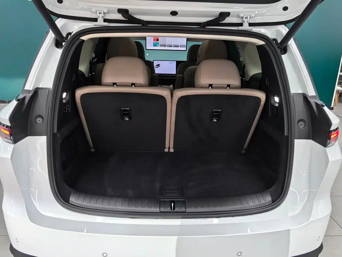 Li Auto i8 2025 Standard Edition — миниатюра 21