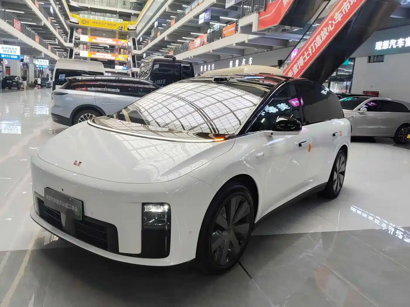 Li Auto i8 2025 Standard Edition — миниатюра 5