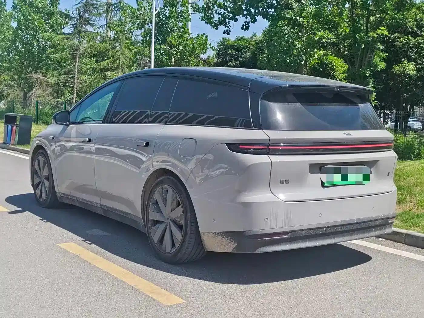 Li Auto i8 2025 Standard Edition — миниатюра 2