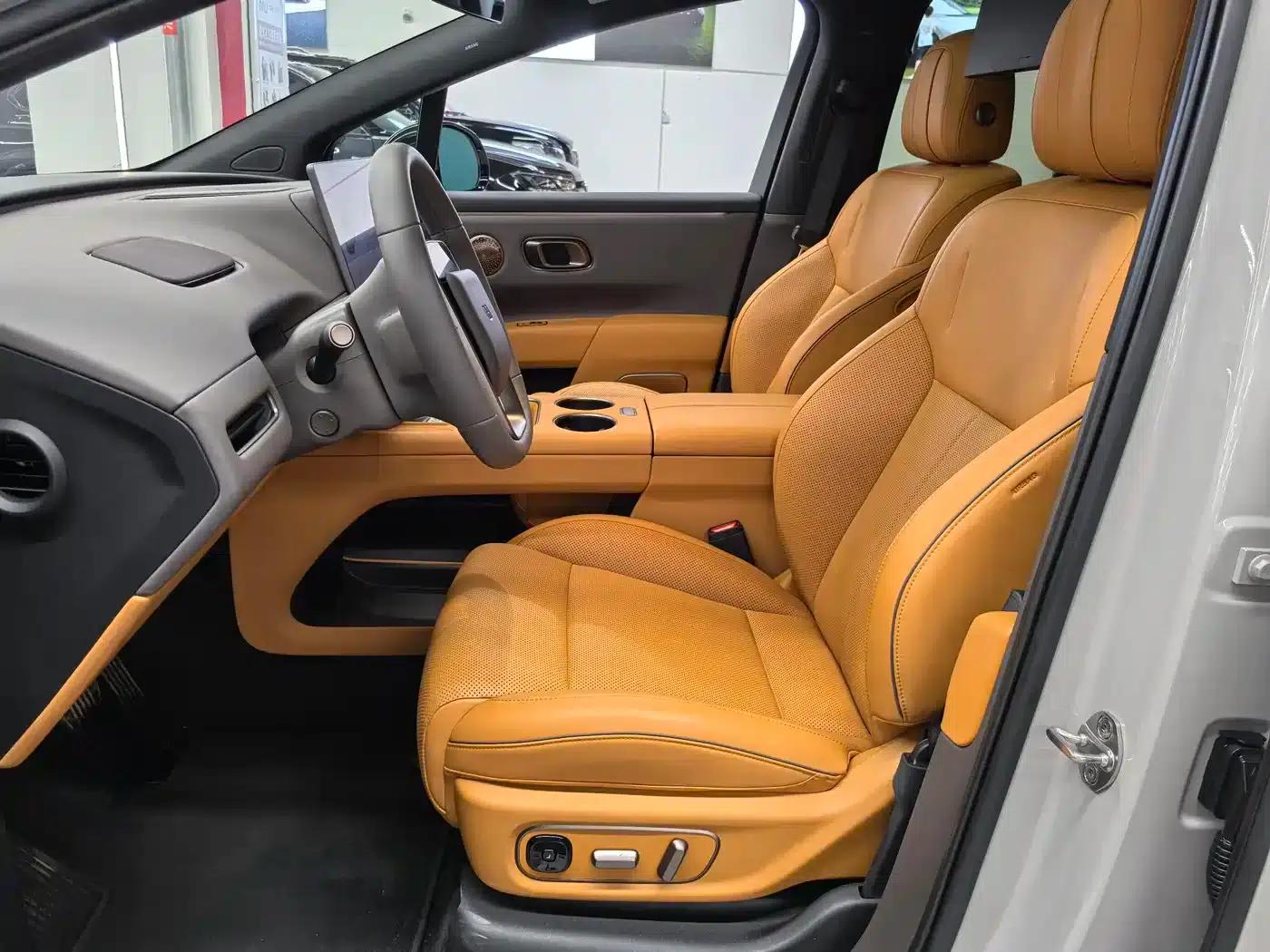 Li Auto i8 2025 Standard Edition — миниатюра 6