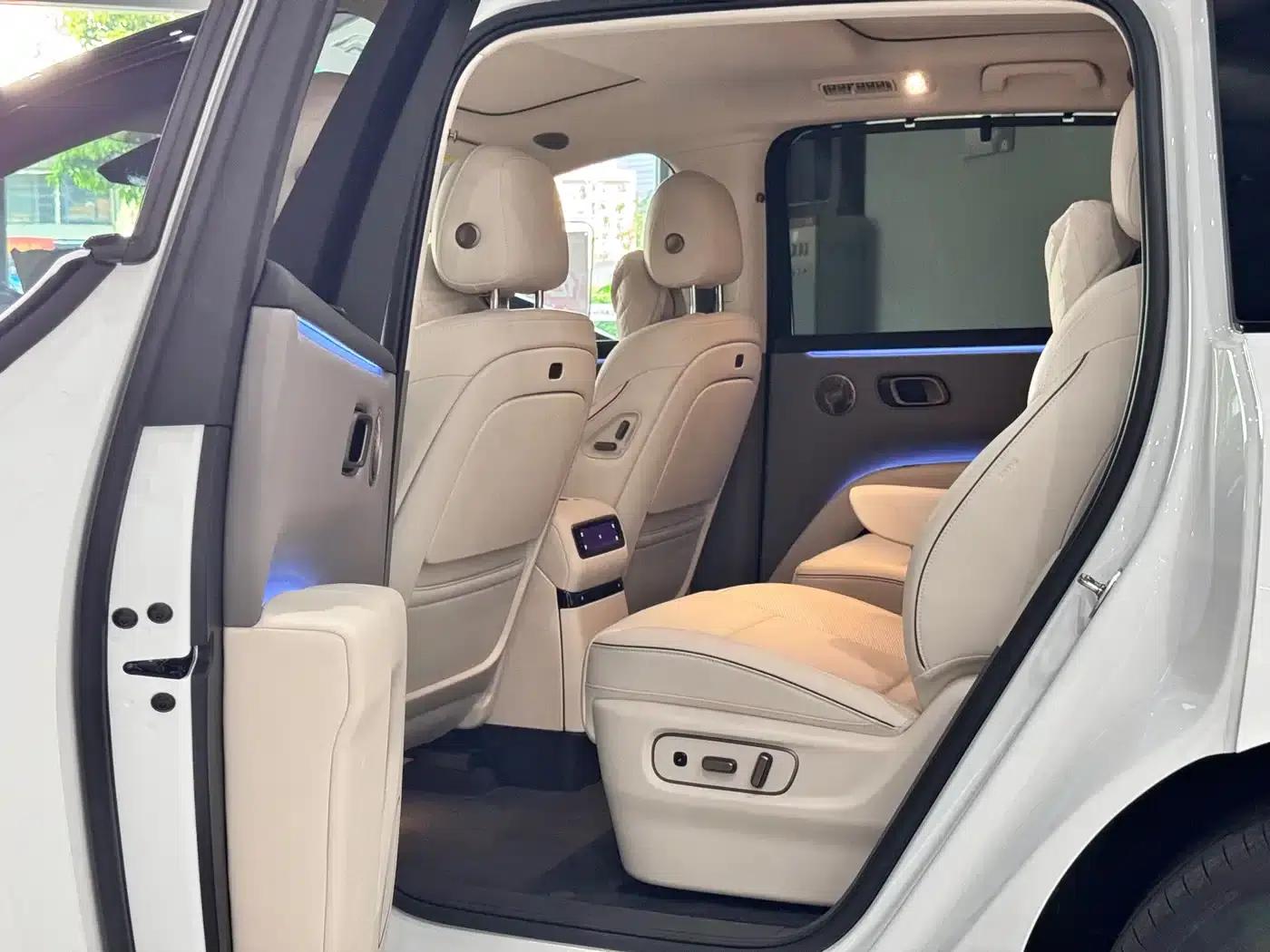 Li Auto i8 2025 Standard Edition — миниатюра 11