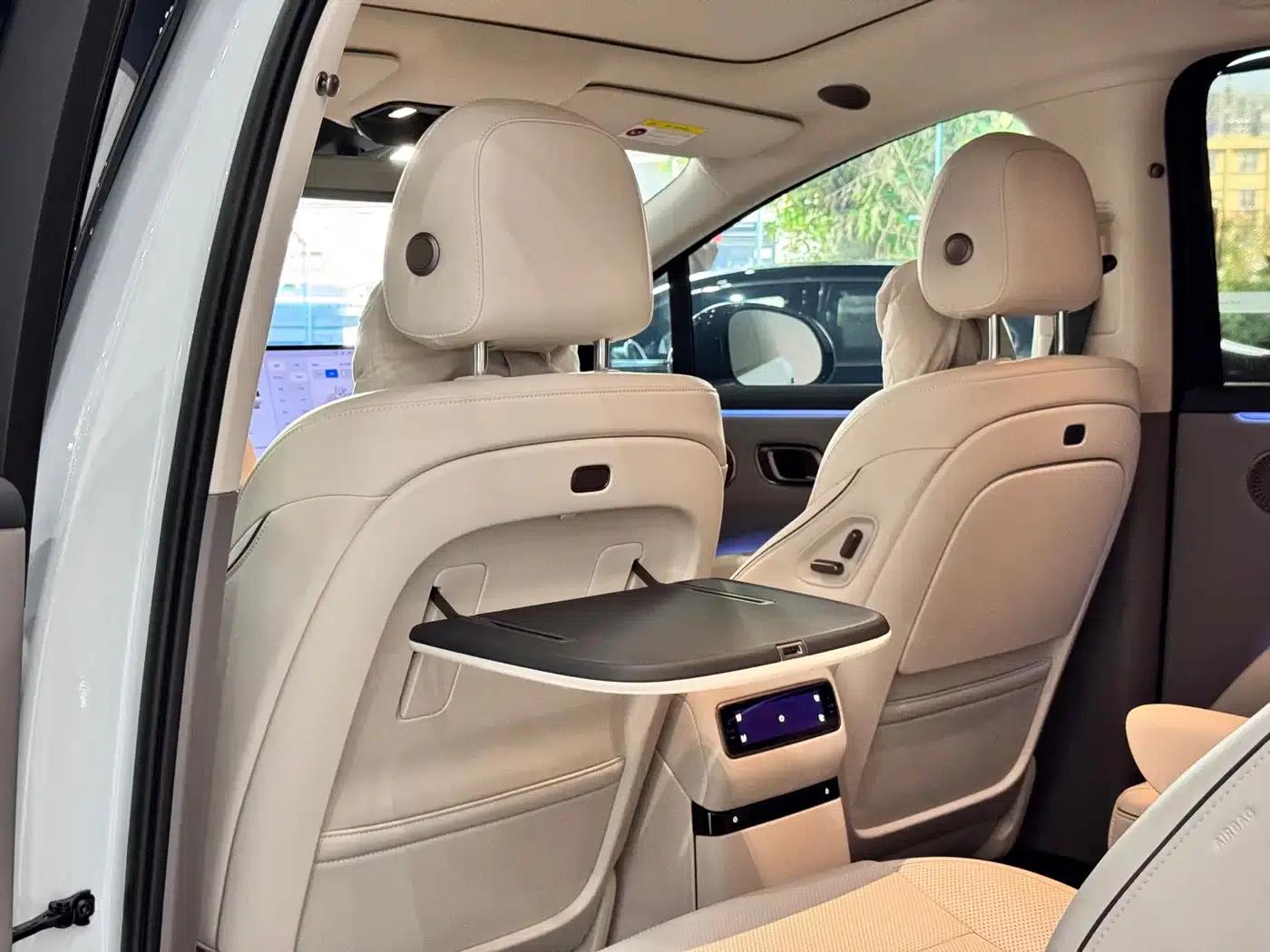 Li Auto i8 2025 Standard Edition — миниатюра 13