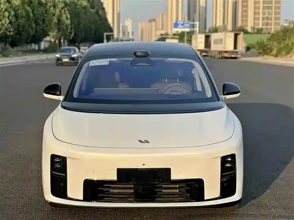 Li Auto i8 2025 Standard Edition — миниатюра 2