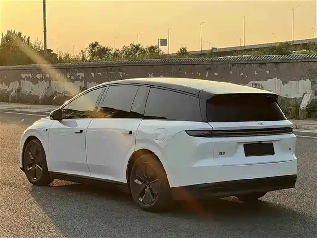 Li Auto i8 2025 Standard Edition — миниатюра 7