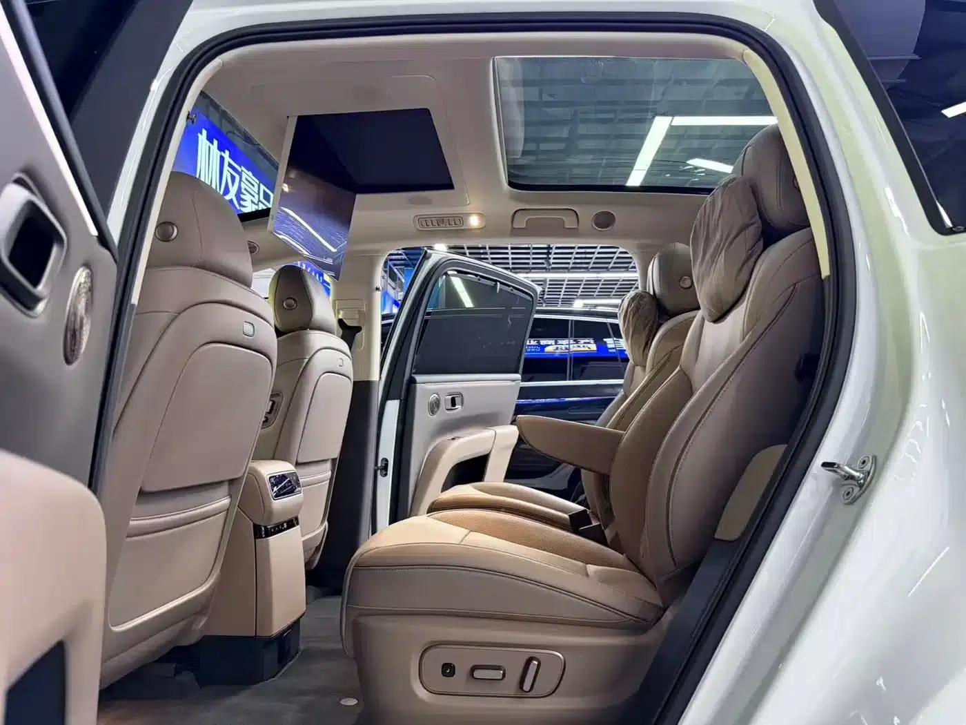Li Auto i8 2025 Standard Edition — миниатюра 9