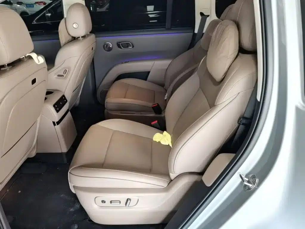 Li Auto i8 2025 Standard Edition — миниатюра 17