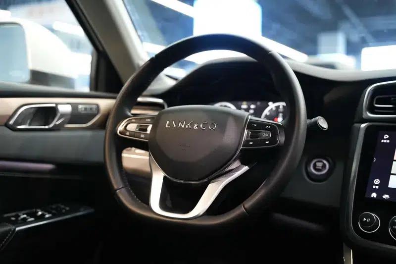 Lynk & Co 01 2019 2.0T 2WD Pro Edition (China VI Emission Standard) — миниатюра 17