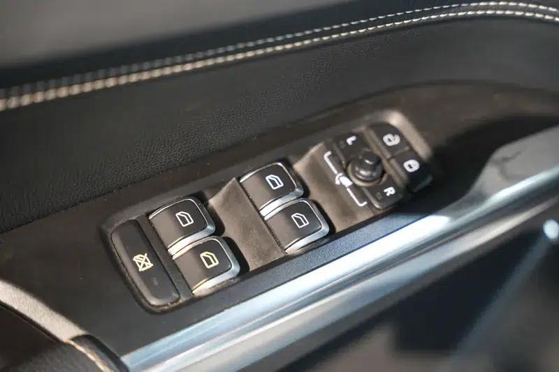 Lynk & Co 01 2019 2.0T 2WD Pro Edition (China VI Emission Standard) — миниатюра 25