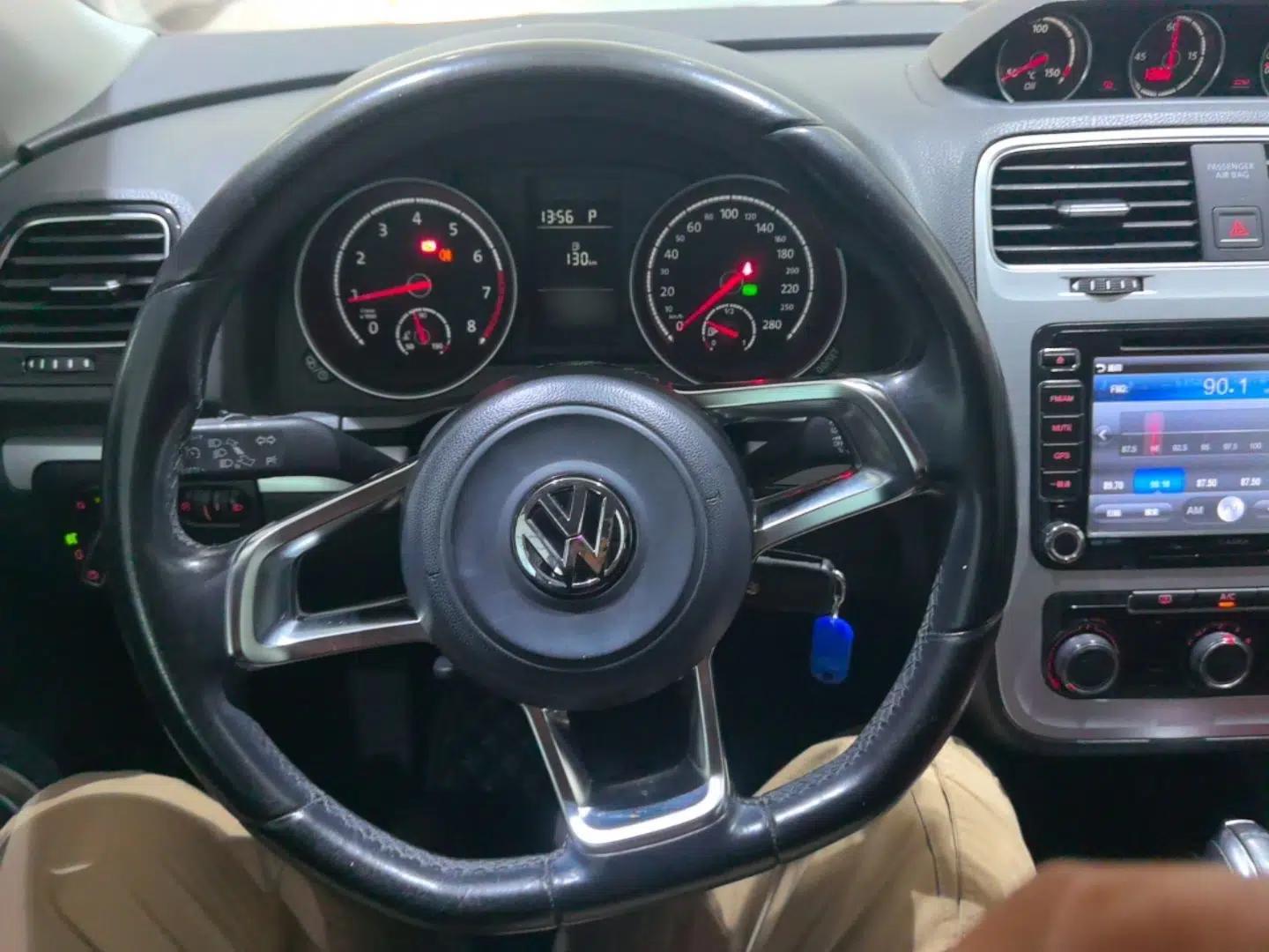 Volkswagen Scirocco 2015 1.4TSI Fashion Edition — миниатюра 13