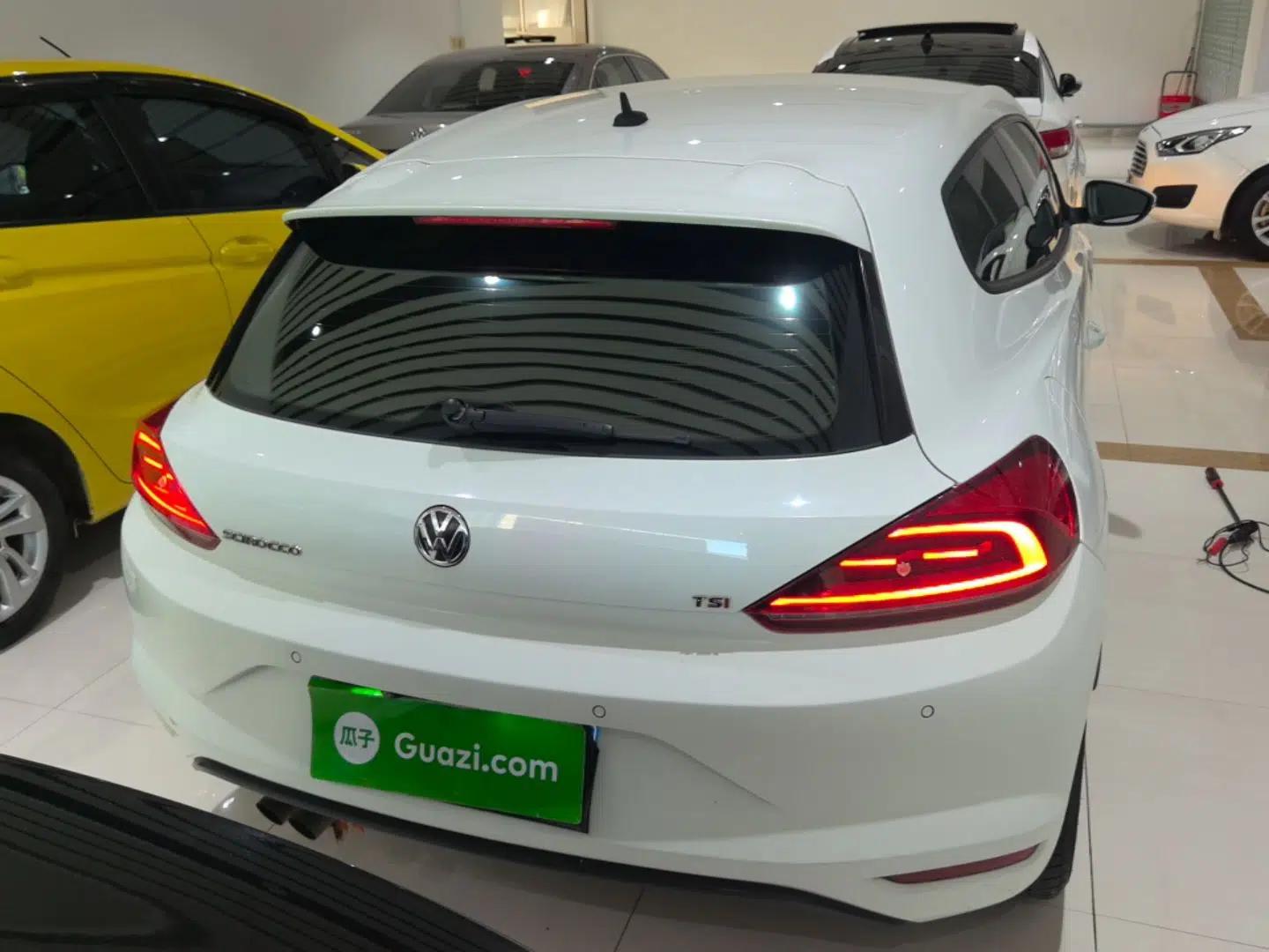 Volkswagen Scirocco 2015 1.4TSI Fashion Edition — миниатюра 5