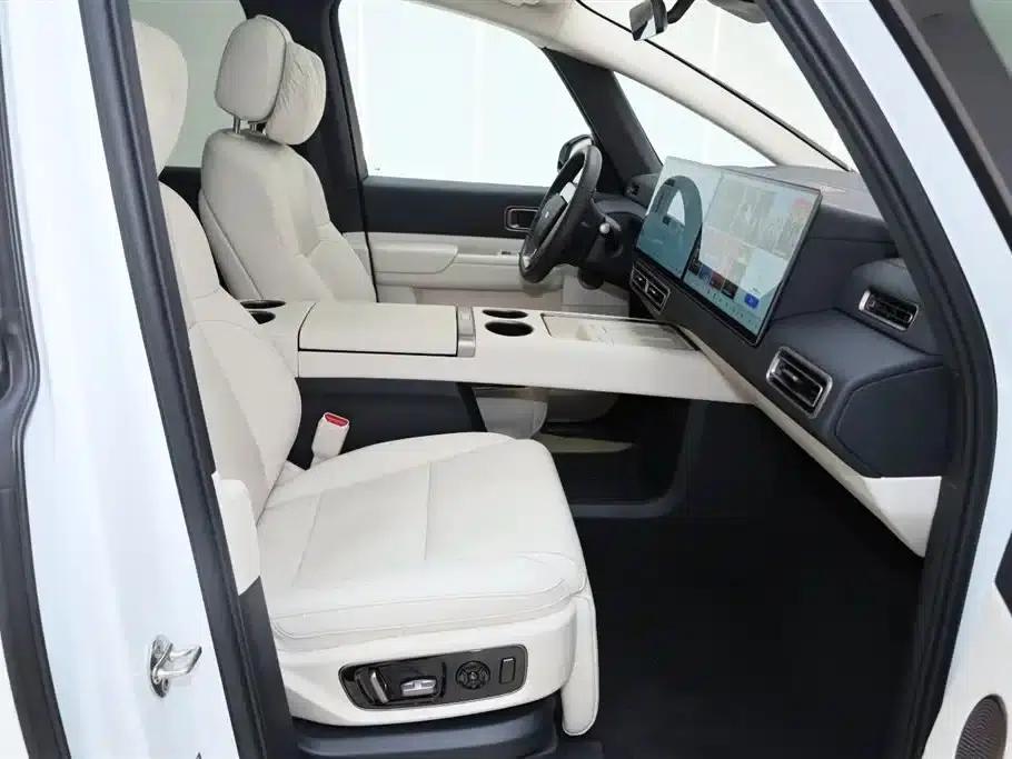 Li Auto MEGA 2025 Home Edition — миниатюра 12
