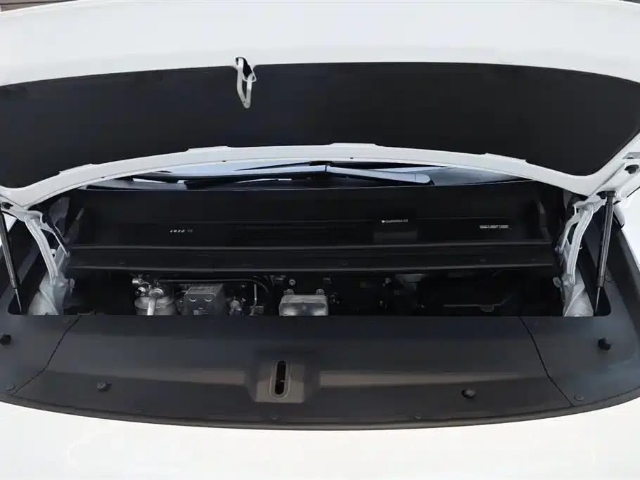 Li Auto MEGA 2025 Home Edition — миниатюра 17