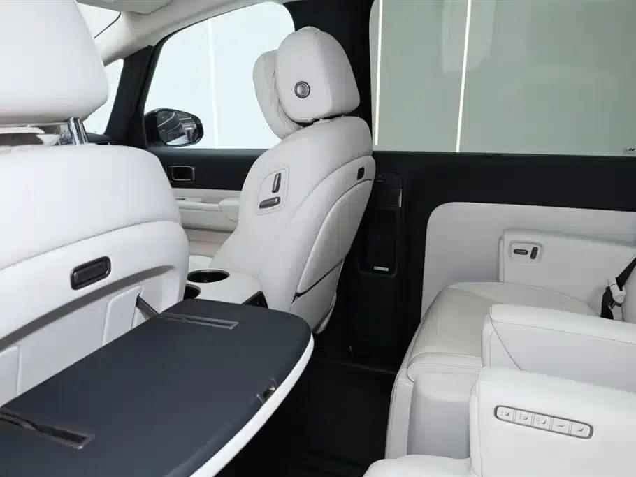 Li Auto MEGA 2025 Home Edition — миниатюра 18