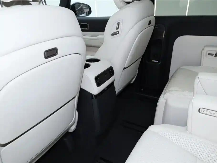 Li Auto MEGA 2025 Home Edition — миниатюра 20
