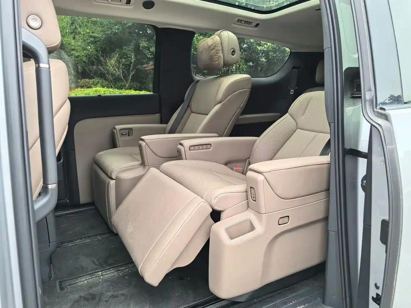 Li Auto MEGA 2025 Home Edition — миниатюра 13