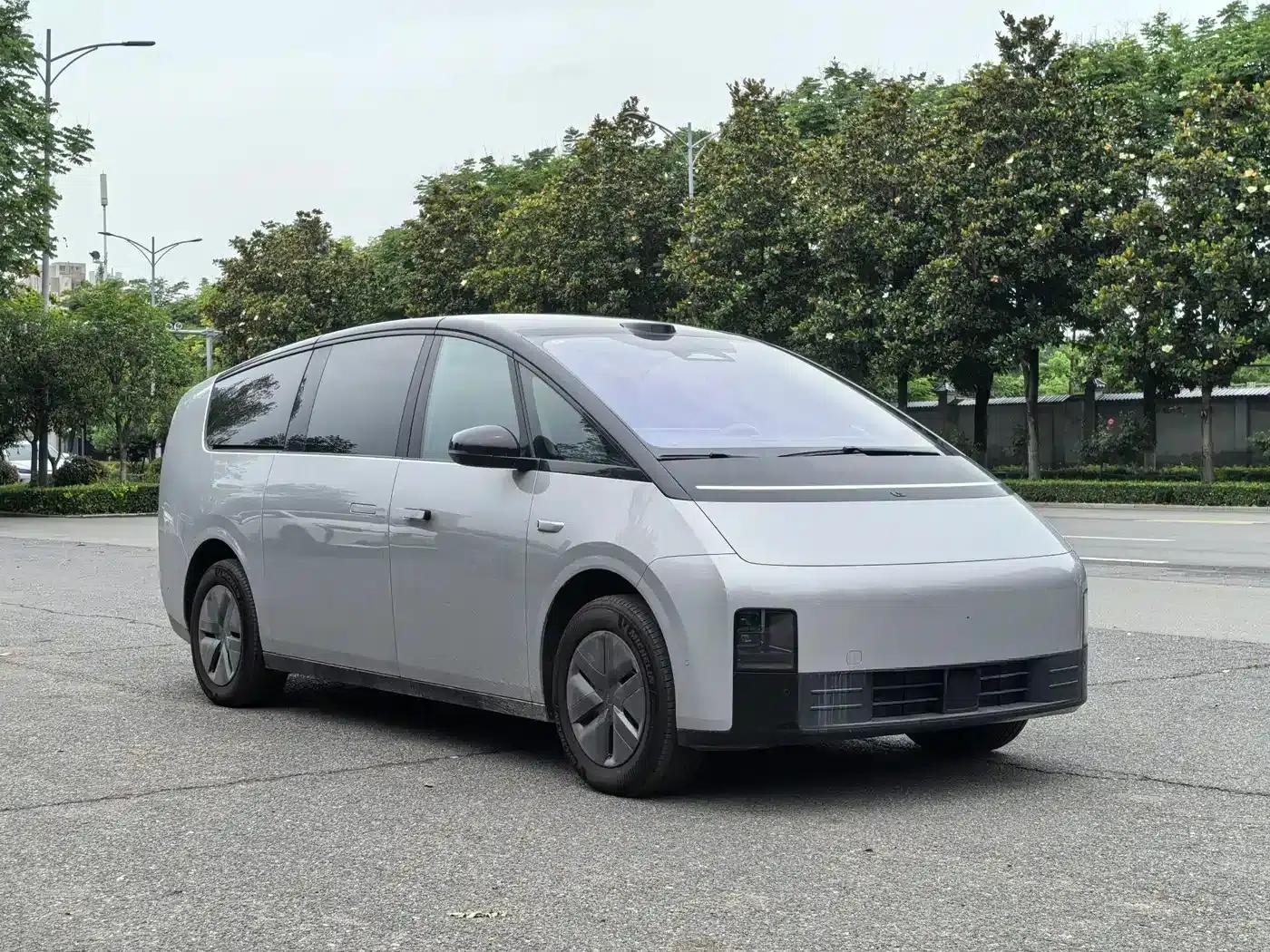 Li Auto MEGA 2025 Home Edition — миниатюра 3