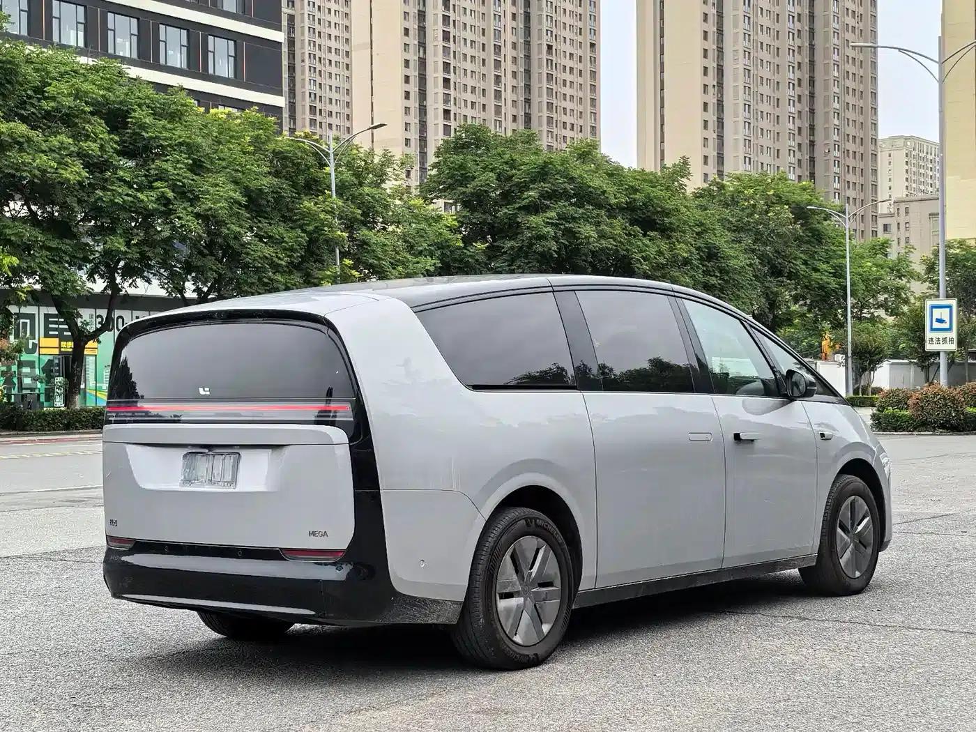 Li Auto MEGA 2025 Home Edition — миниатюра 6