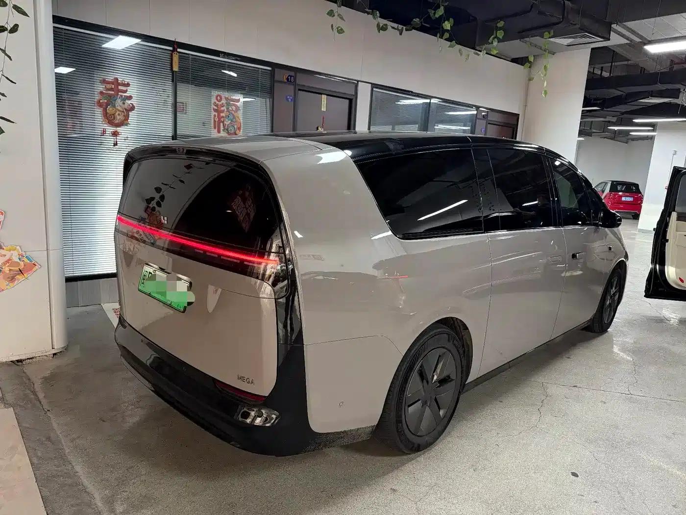 Li Auto MEGA 2025 Home Edition — миниатюра 8