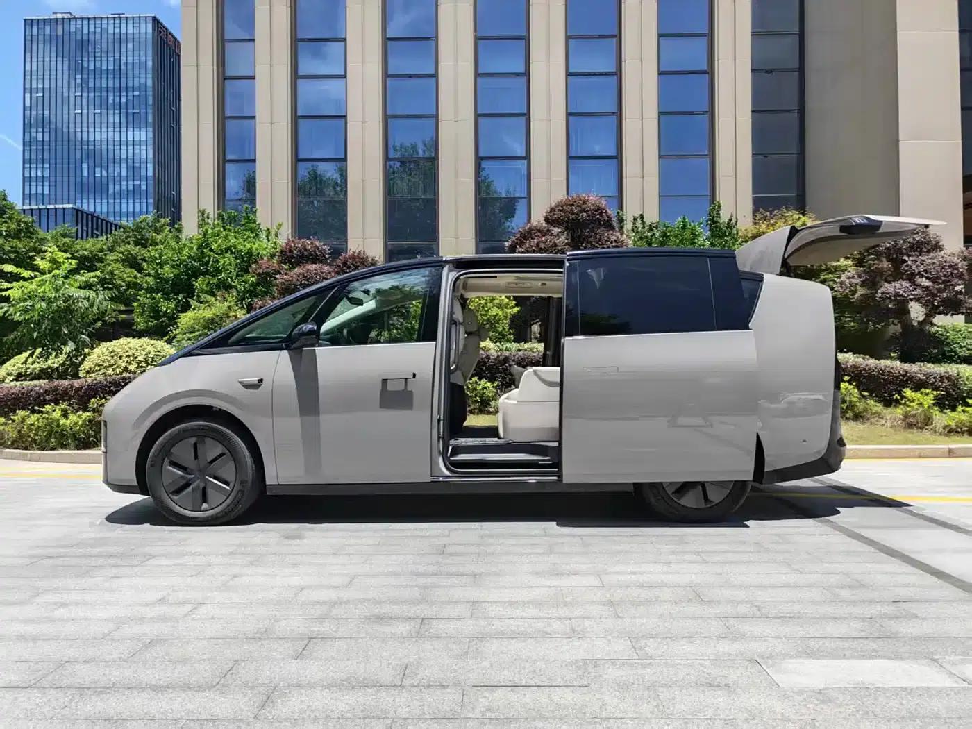 Li Auto MEGA 2024 Ultra — миниатюра 2