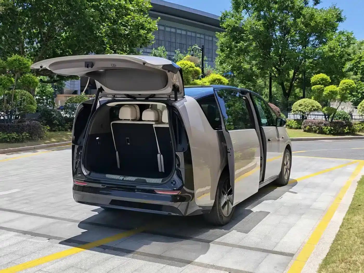Li Auto MEGA 2024 Ultra — миниатюра 9