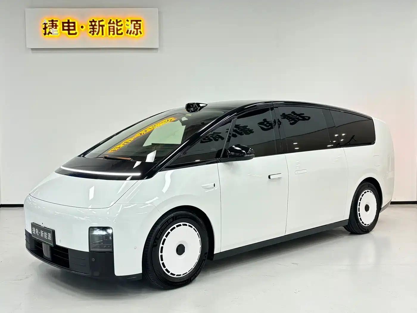 Li Auto MEGA 2024 Ultra — миниатюра 1