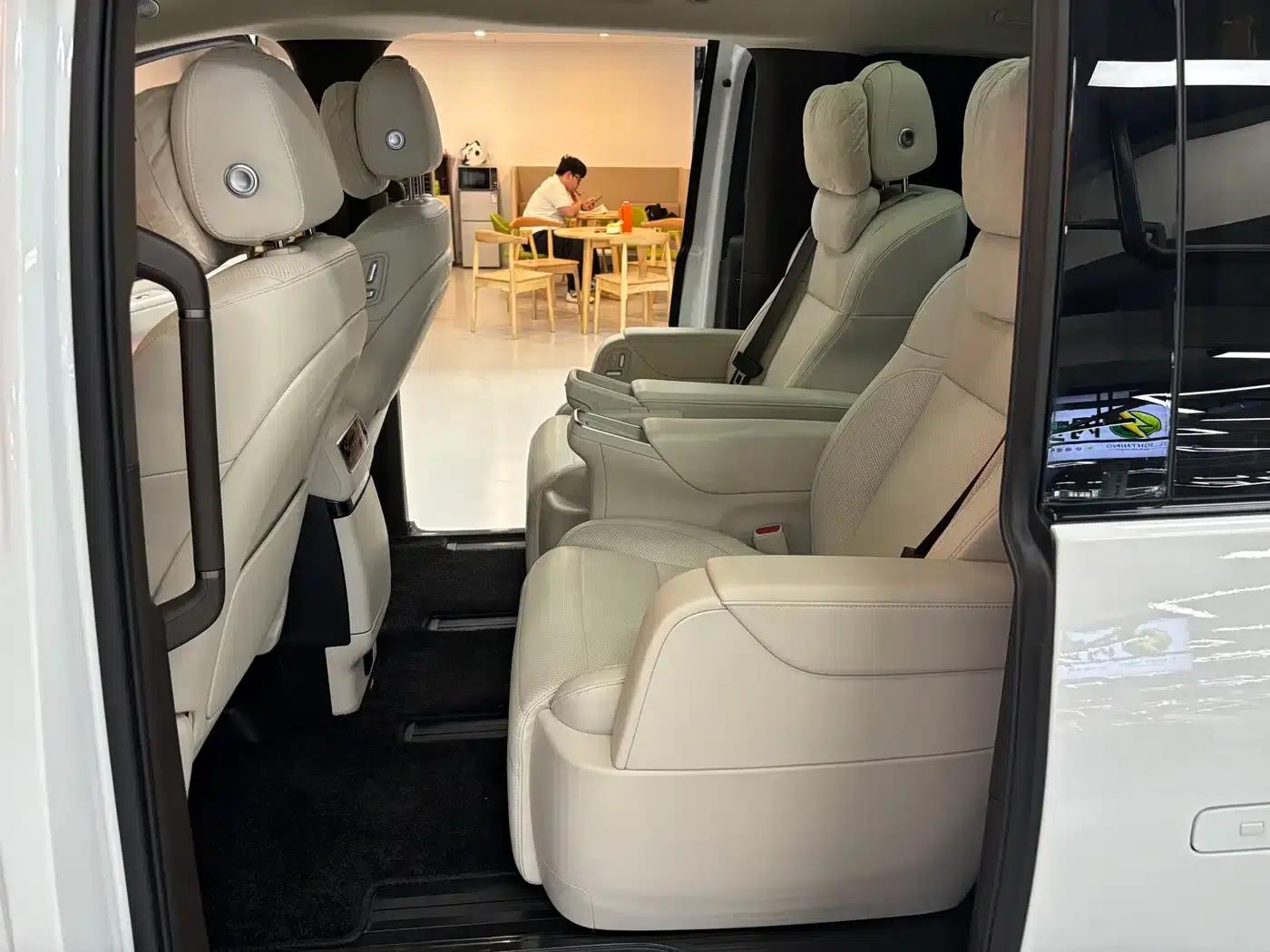 Li Auto MEGA 2024 Ultra — миниатюра 9