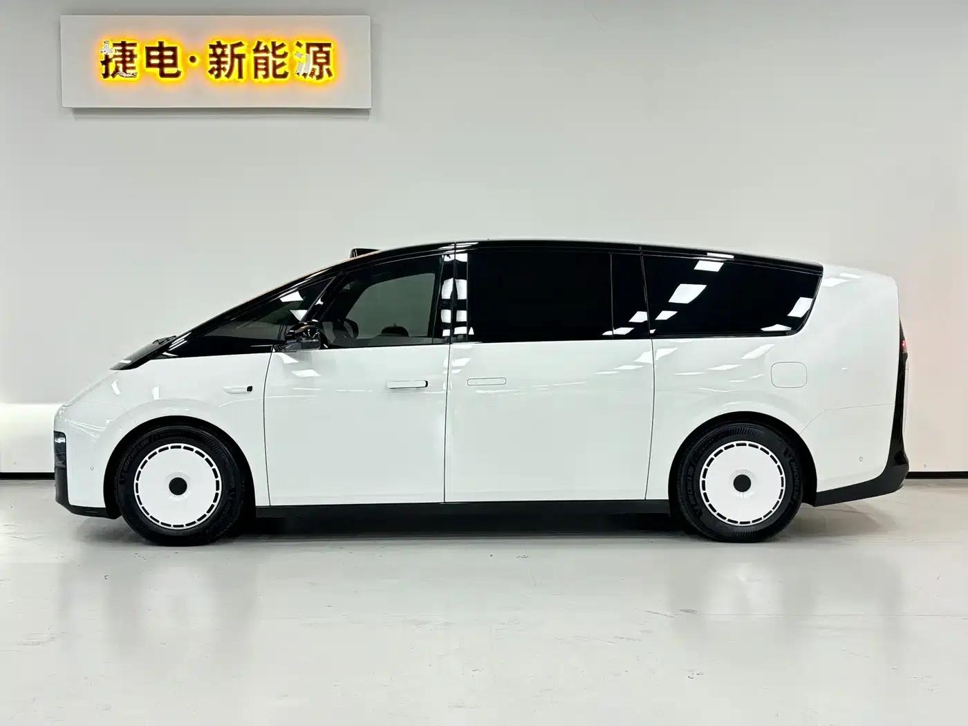 Li Auto MEGA 2024 Ultra — миниатюра 10
