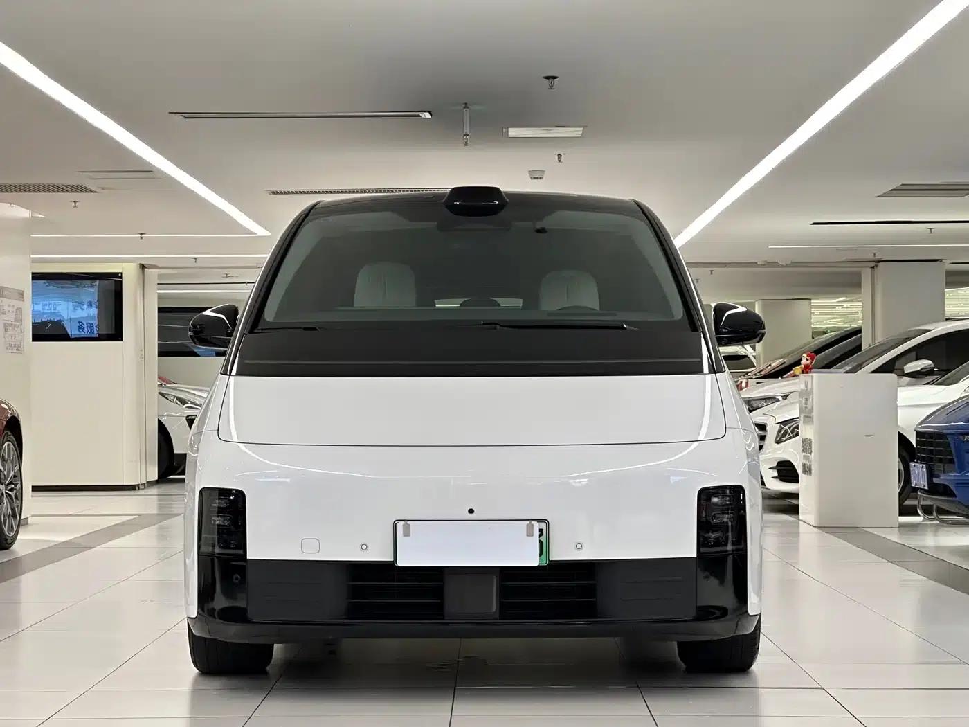 Li Auto MEGA 2024 Ultra — миниатюра 2