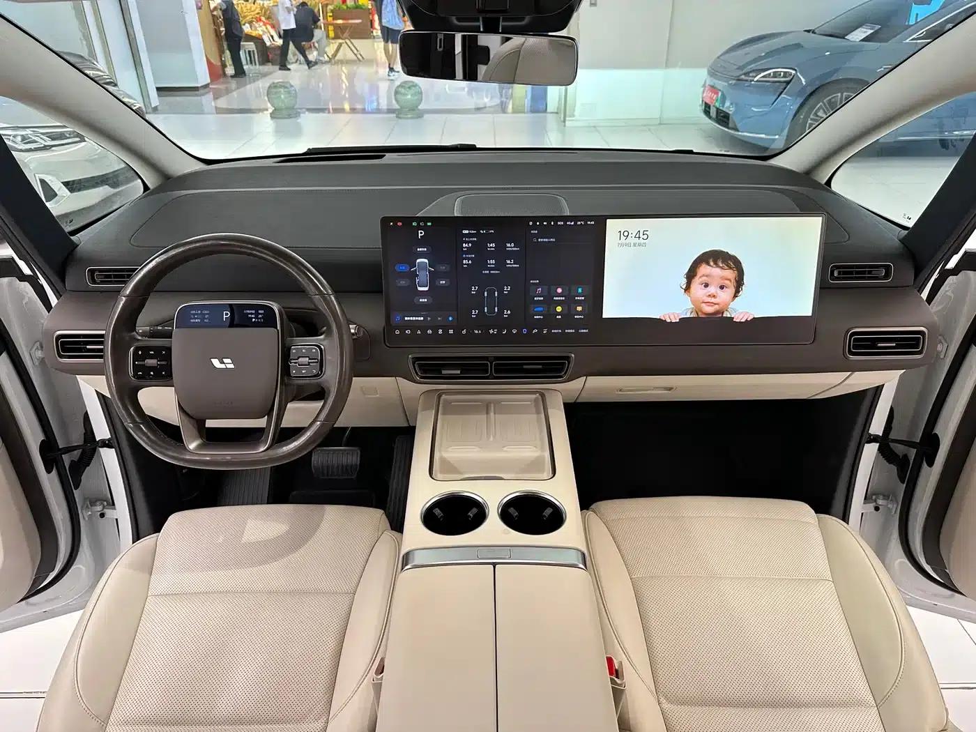 Li Auto MEGA 2024 Ultra — миниатюра 21