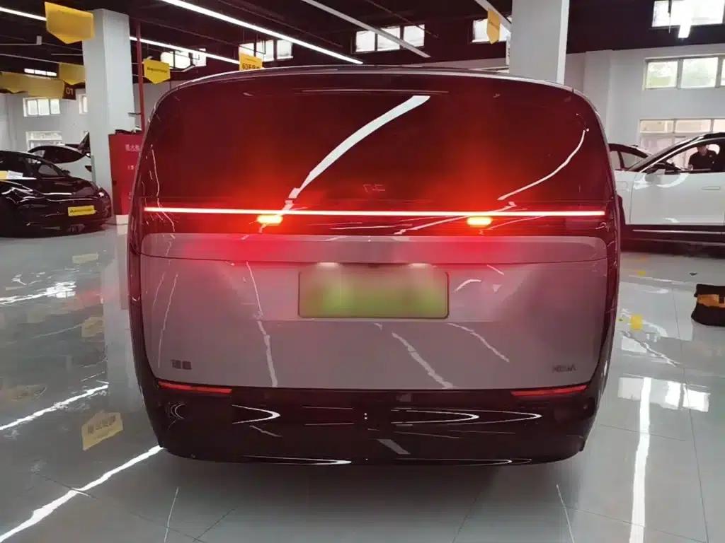 Li Auto MEGA 2024 Ultra — миниатюра 6