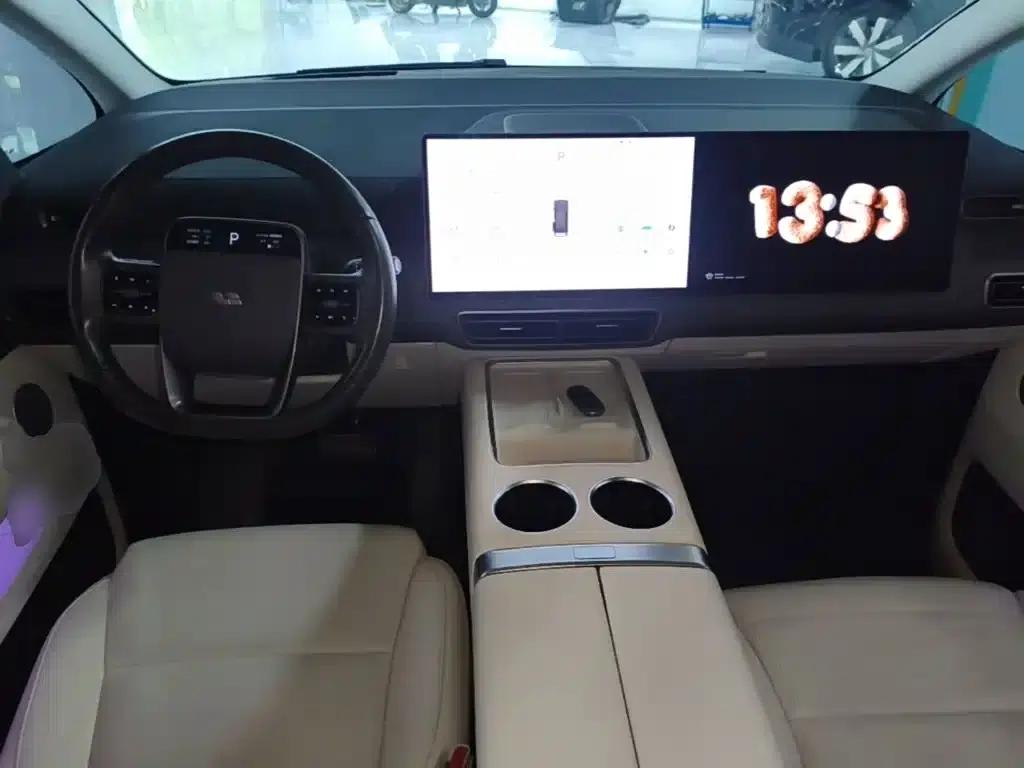 Li Auto MEGA 2024 Ultra — миниатюра 10