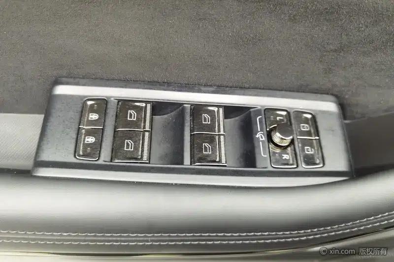 Lynk & Co 09 2021 2.0T Halo 7-seater — миниатюра 22