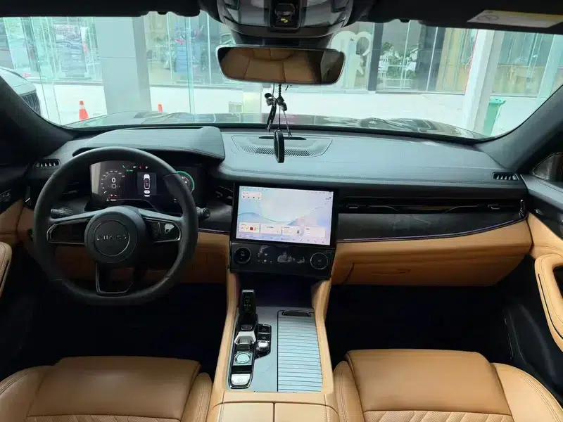 Lynk & Co 09 2021 2.0T Halo 6-seater — миниатюра 8