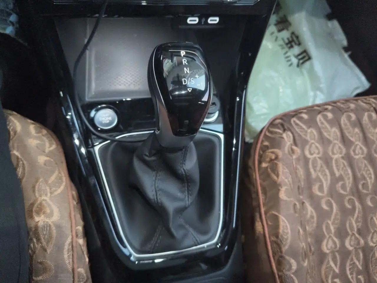 Volkswagen Tacqua 2021 1.5L Automatic Yue Zhi Lian Edition — миниатюра 14