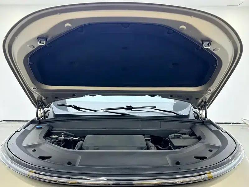 Li Auto L9 2022 Max Edition — миниатюра 10