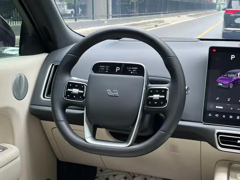 Li Auto L9 2022 Max Edition — миниатюра 11