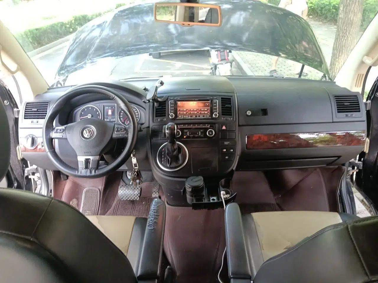Volkswagen Multivan 2014 2.0 TSI Four-Wheel-Drive Executive Edition — миниатюра 9