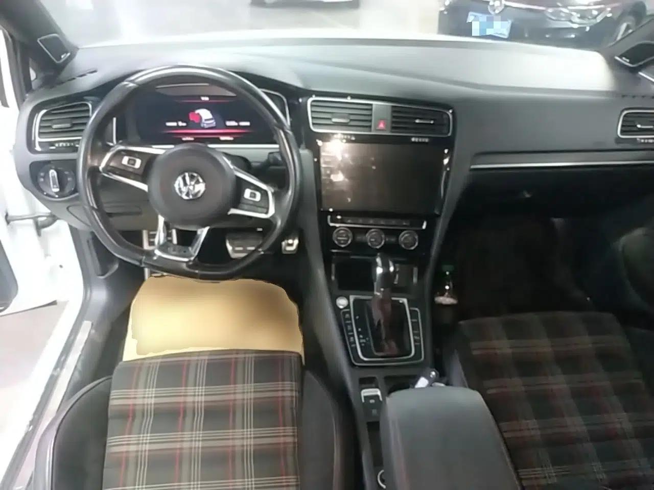 Volkswagen Golf GTI 2019 2.0 TSI GTI China V Standard — миниатюра 12