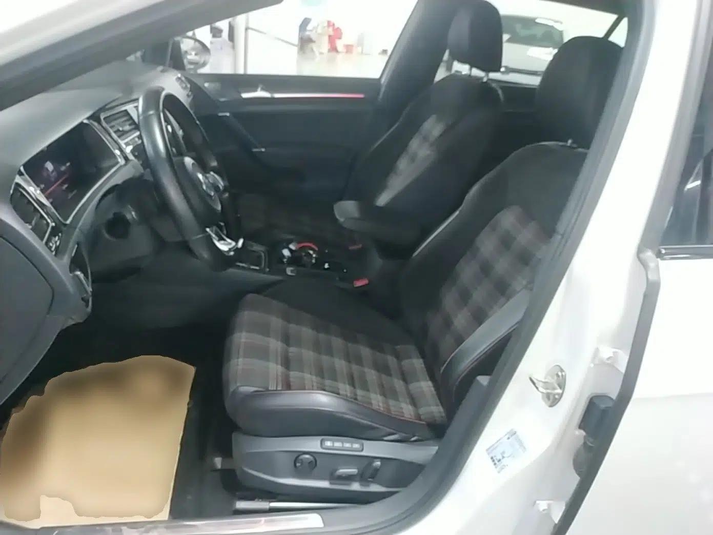 Volkswagen Golf GTI 2019 2.0 TSI GTI China V Standard — миниатюра 17