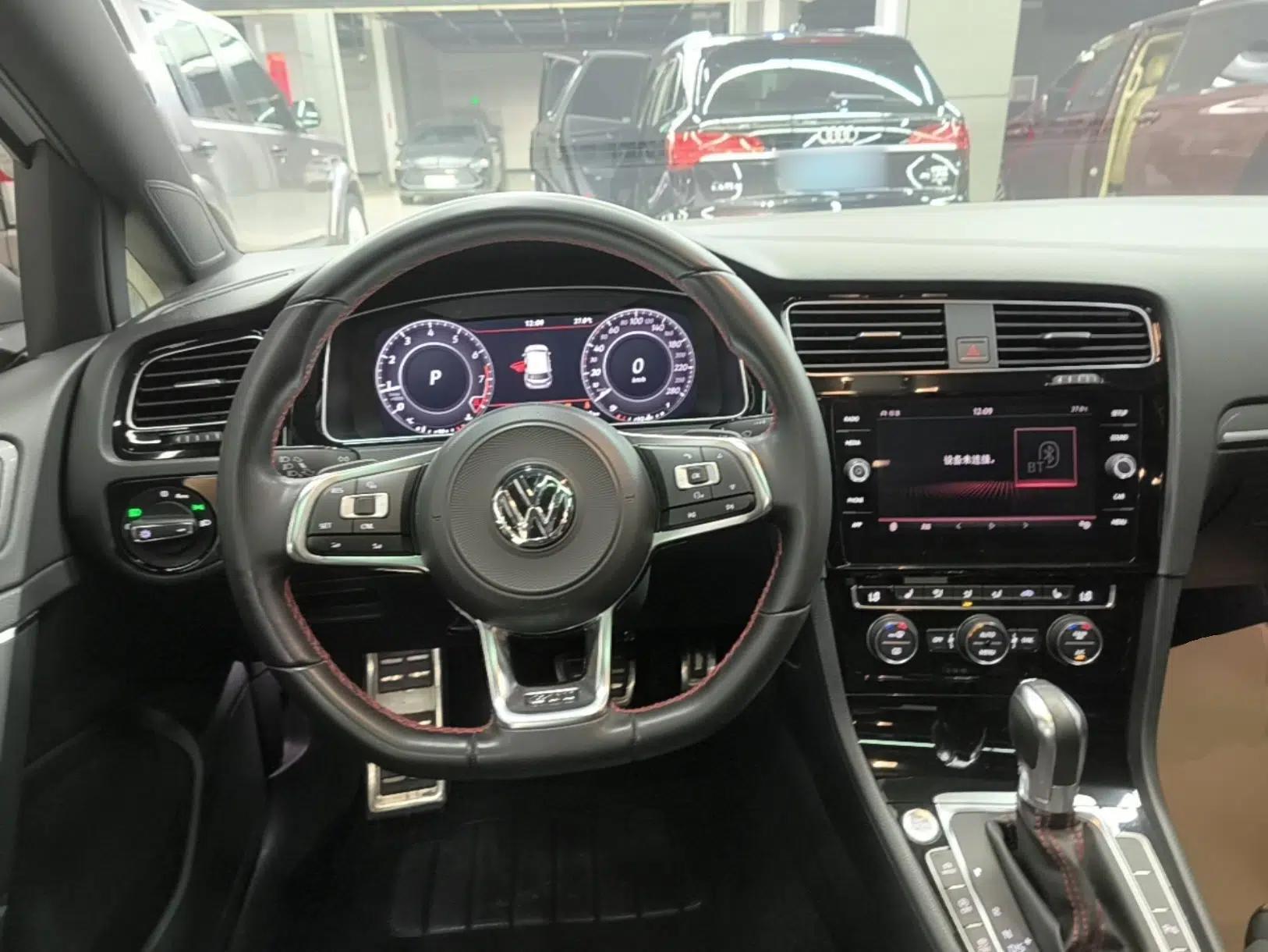 Volkswagen Golf GTI 2019 2.0 TSI GTI China V Standard — миниатюра 13