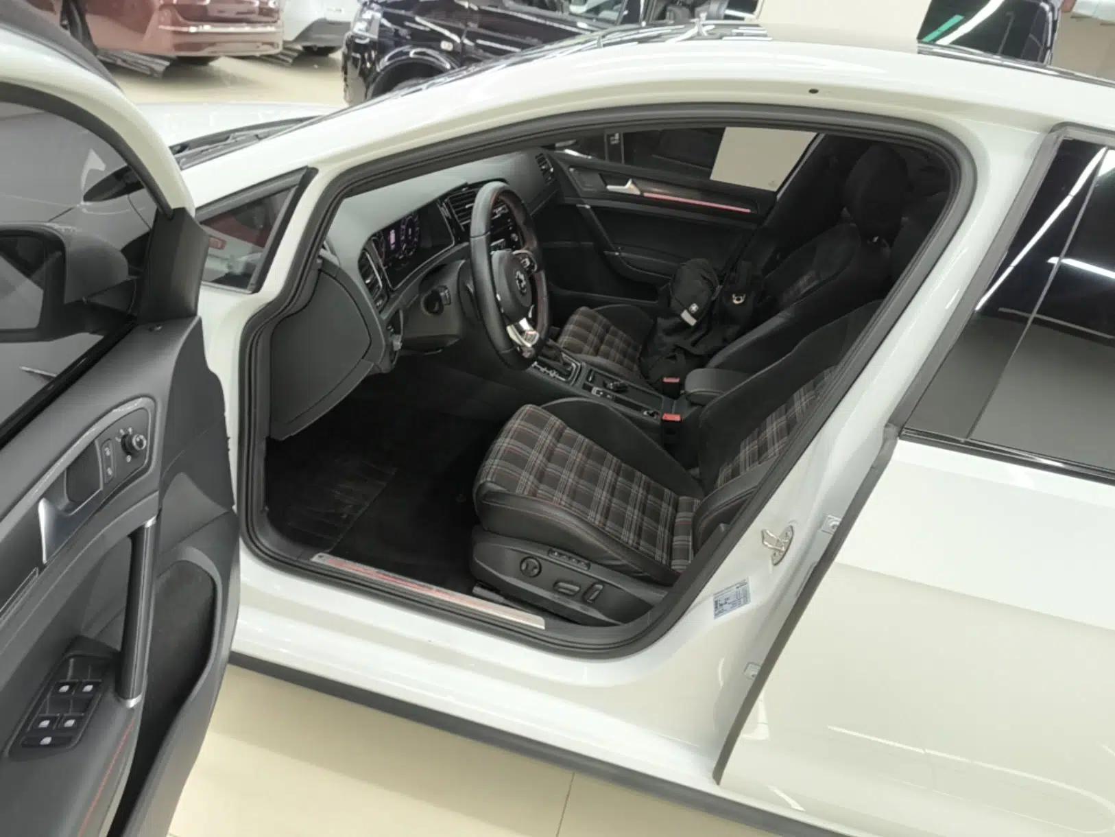 Volkswagen Golf GTI 2019 2.0 TSI GTI China V Standard — миниатюра 18