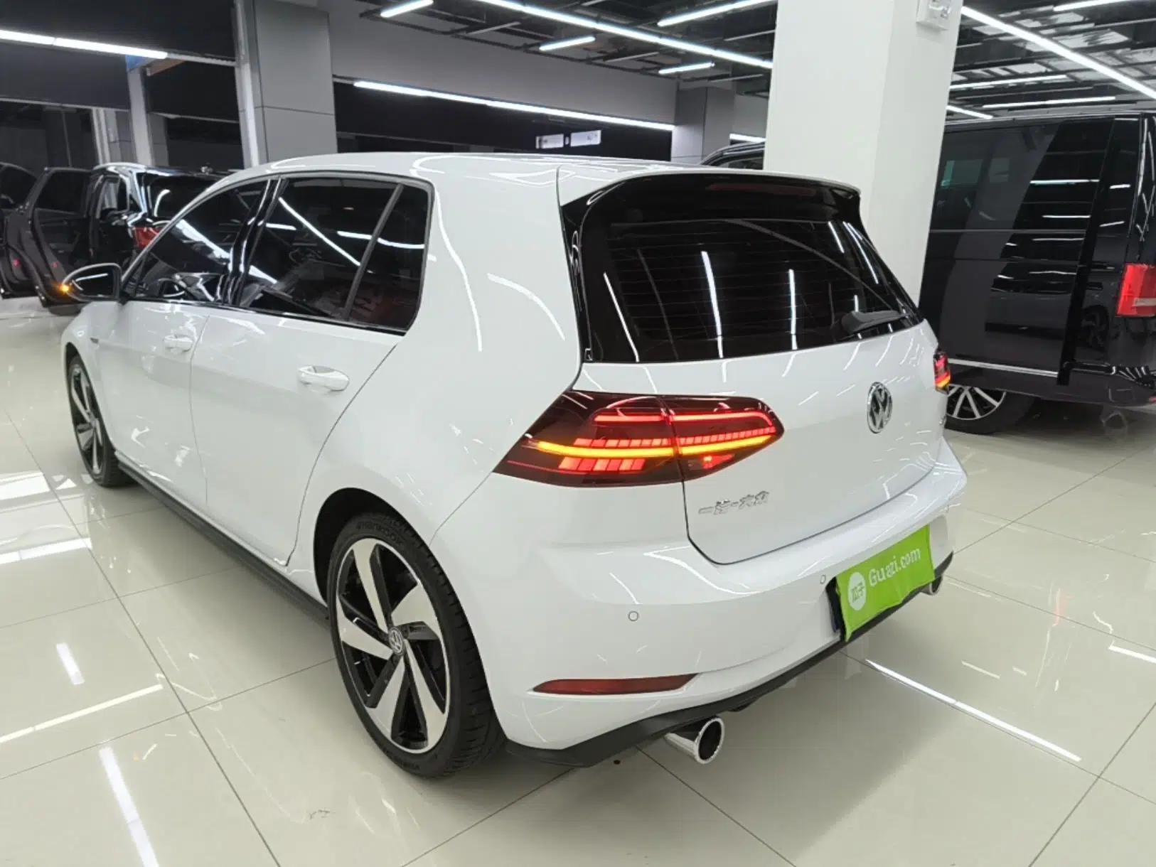 Volkswagen Golf GTI 2019 2.0 TSI GTI China V Standard — миниатюра 4