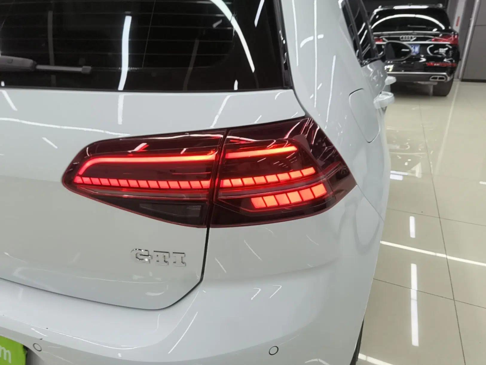Volkswagen Golf GTI 2019 2.0 TSI GTI China V Standard — миниатюра 9